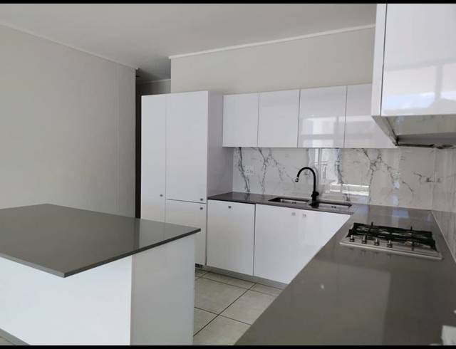 3 BEDROOM APARTMENT FOR SALE IN PAARDEVLEI